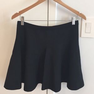 Club Monaco flouncy skirt- Size M